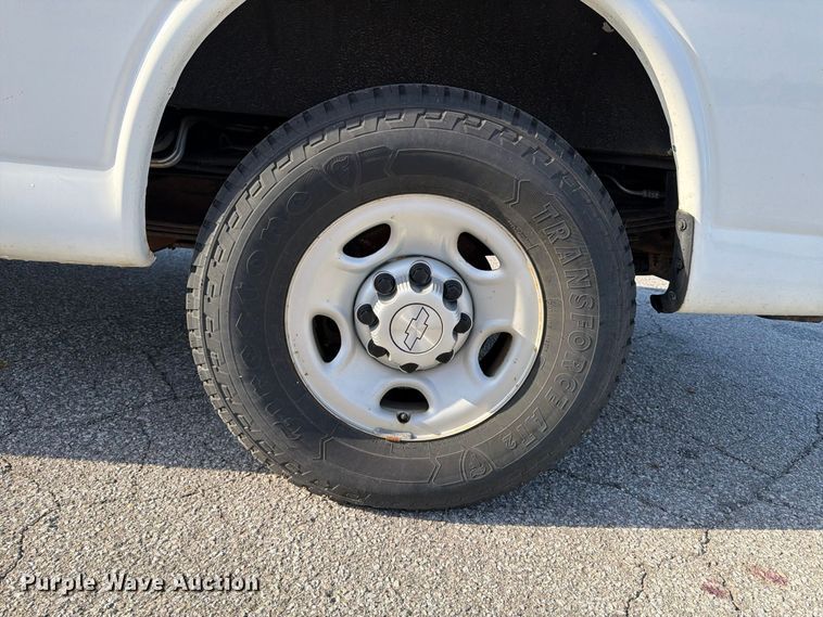 image for item FK2181 2016 Chevrolet Express 2500 van