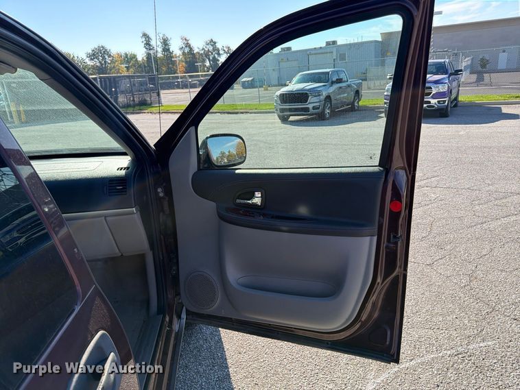 image for item FK2183 2008 Chevrolet Uplander SUV