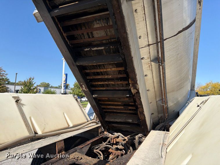image for item FK2188 2014 International 7600 SBA dump truck