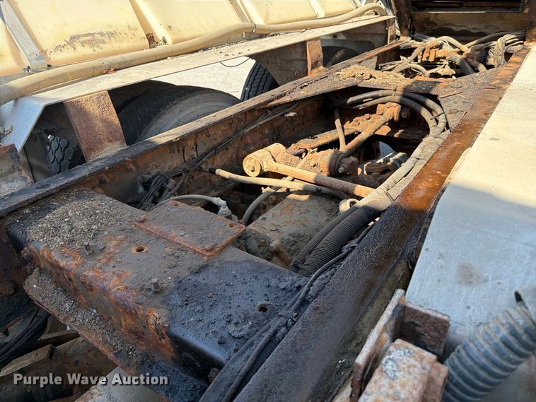 image for item FK2188 2014 International 7600 SBA dump truck