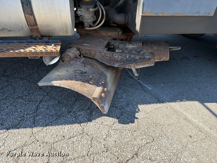 image for item FK2188 2014 International 7600 SBA dump truck