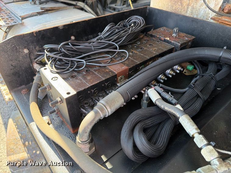image for item FK2188 2014 International 7600 SBA dump truck
