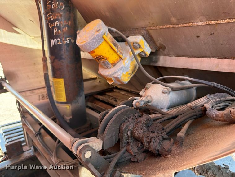 image for item FK2188 2014 International 7600 SBA dump truck