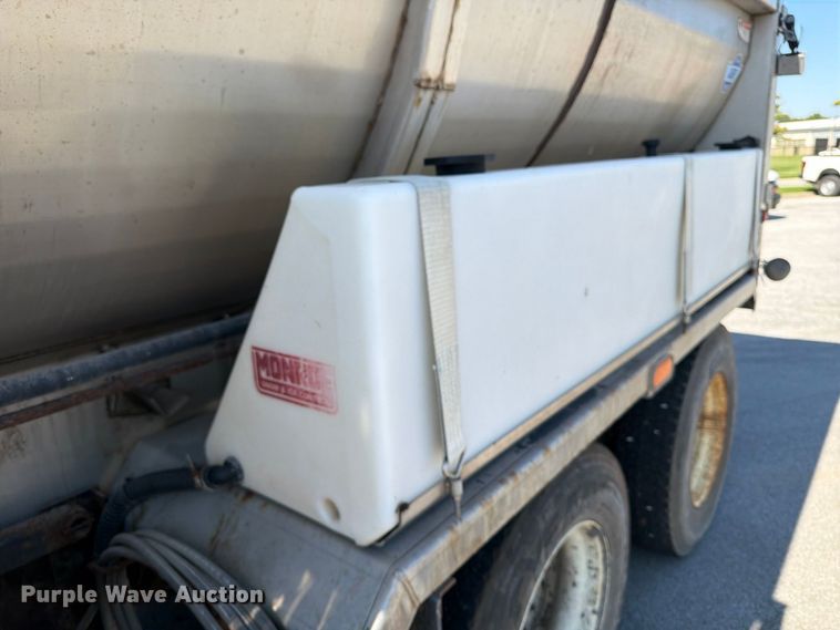image for item FK2188 2014 International 7600 SBA dump truck