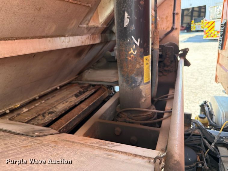 image for item FK2188 2014 International 7600 SBA dump truck