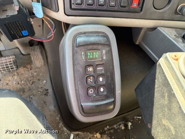 image for item FK2188 2014 International 7600 SBA dump truck