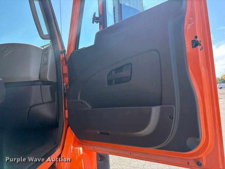 image for item FK2188 2014 International 7600 SBA dump truck