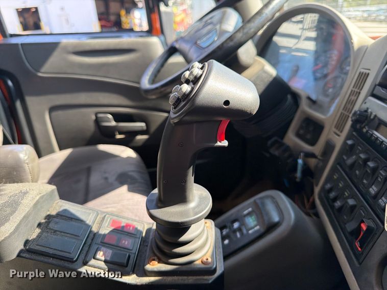 image for item FK2188 2014 International 7600 SBA dump truck