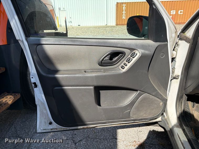 image for item FK2189 2006 Ford Escape SUV