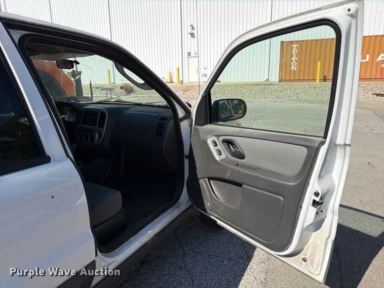 image for item FK2189 2006 Ford Escape SUV