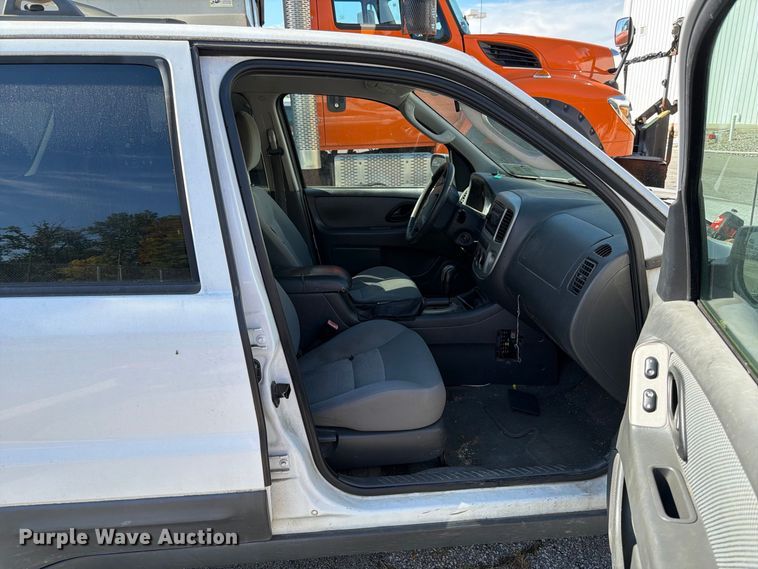 image for item FK2189 2006 Ford Escape SUV