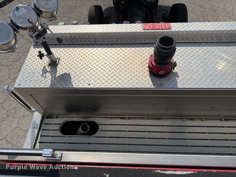 image for item FK2193 2006 American Lafrance Metropolitan fire truck