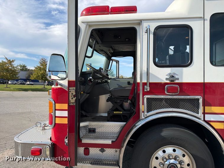 image for item FK2193 2006 American Lafrance Metropolitan fire truck