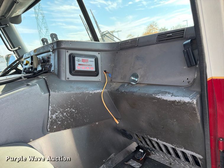 image for item FK2193 2006 American Lafrance Metropolitan fire truck