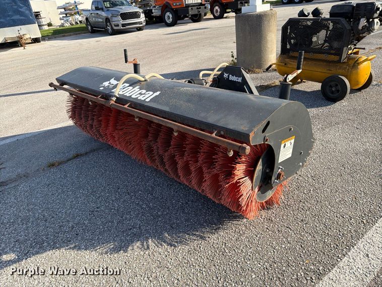 image for item FK2195 2015 Bobcat 3650 utility vehicle