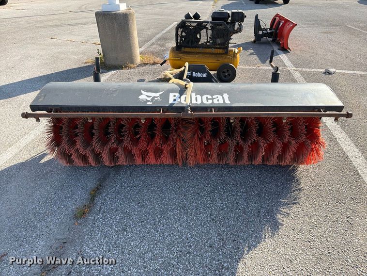 image for item FK2195 2015 Bobcat 3650 utility vehicle