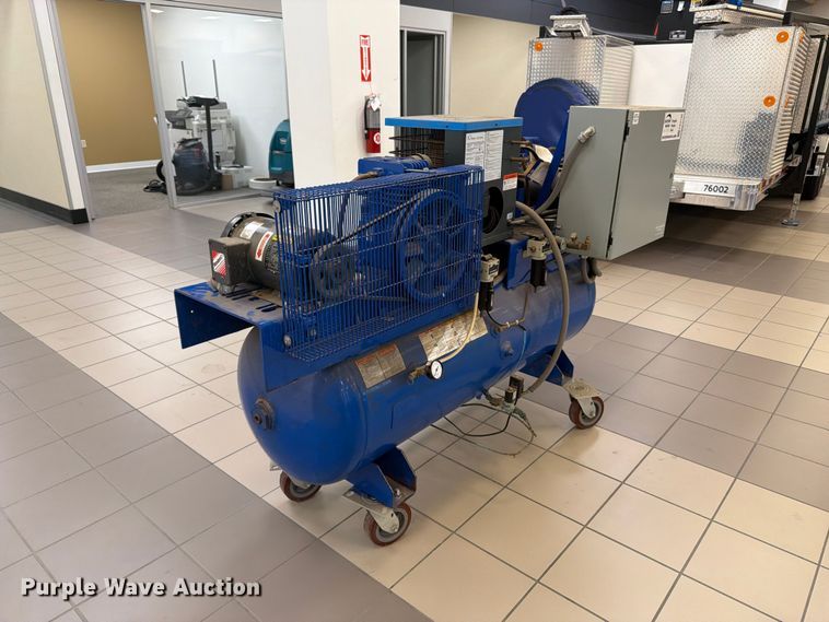 image for item FK2196 Quincy QHPR5-10 air compressor
