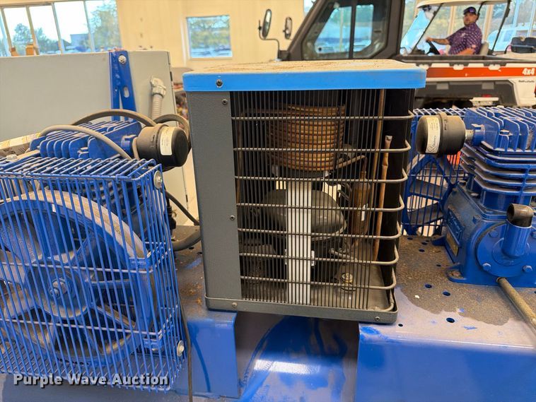 image for item FK2196 Quincy QHPR5-10 air compressor