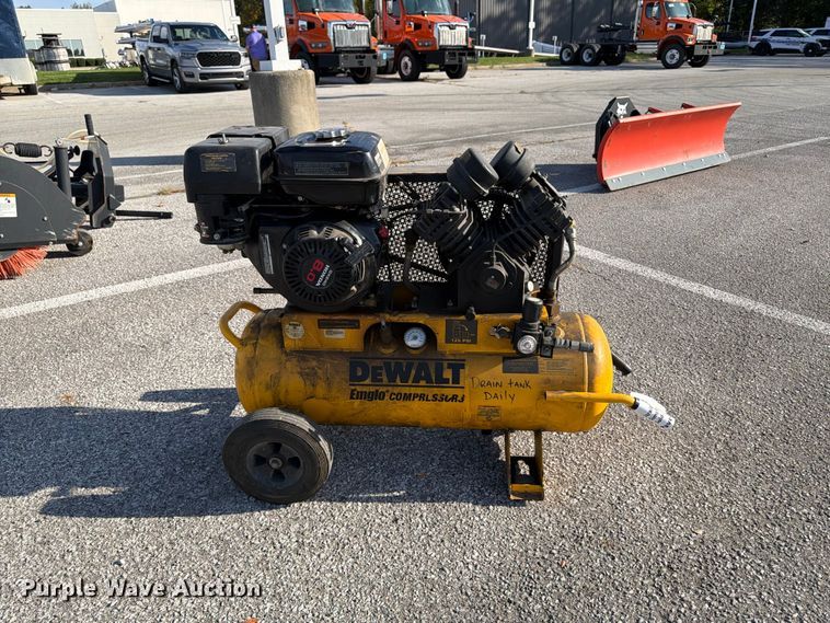 image for item FK2201 Dewalt D55275 air compressor