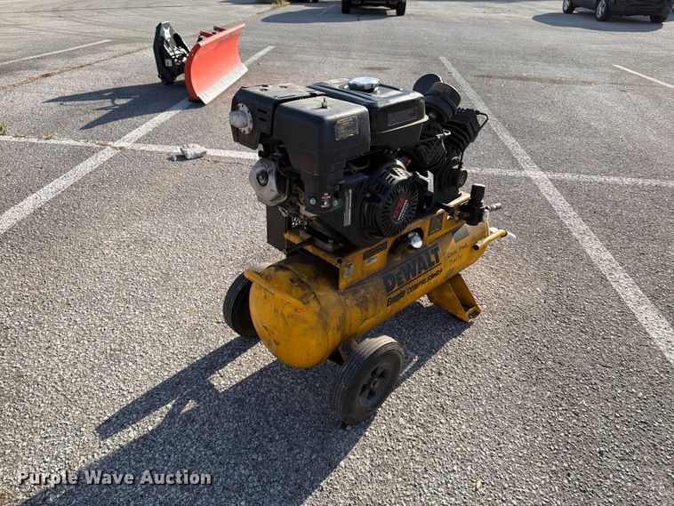 image for item FK2201 Dewalt D55275 air compressor