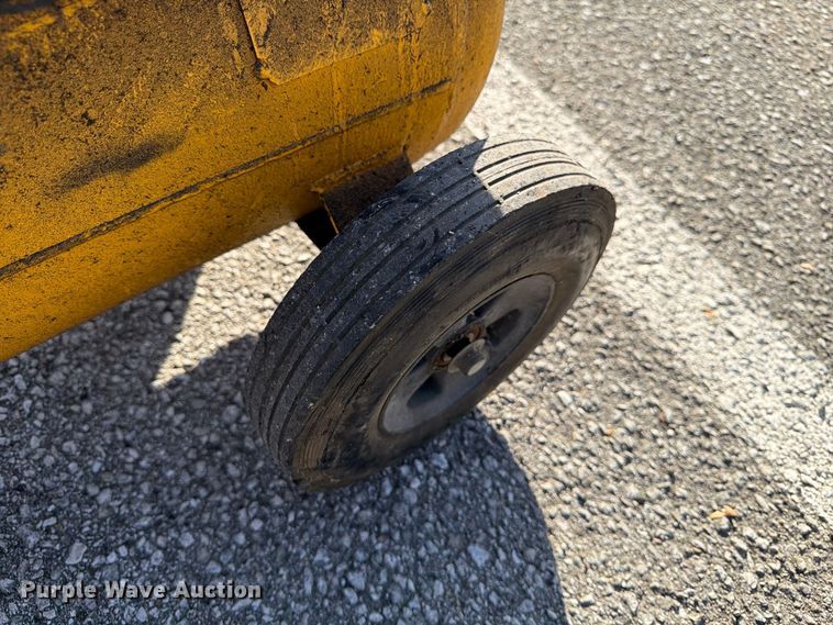 image for item FK2201 Dewalt D55275 air compressor