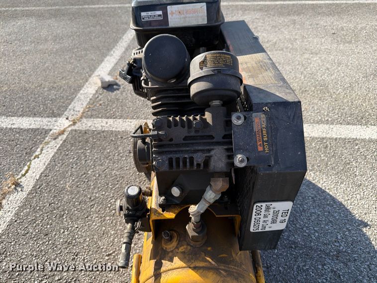 image for item FK2201 Dewalt D55275 air compressor