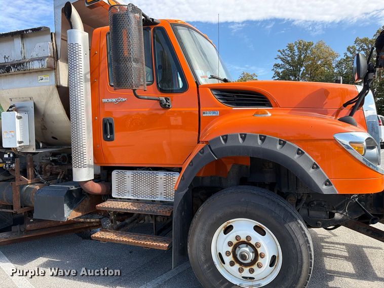 image for item FK2205 2014 International 7600 SBA dump truck