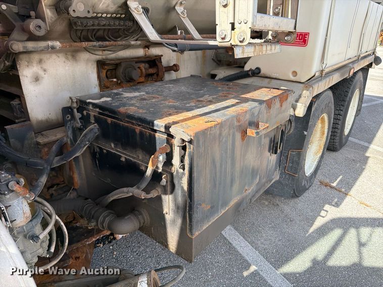 image for item FK2205 2014 International 7600 SBA dump truck