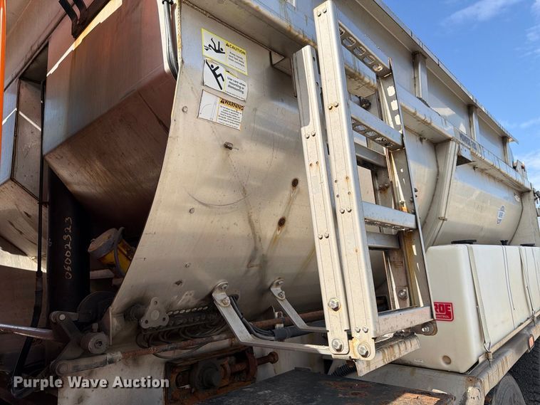 image for item FK2205 2014 International 7600 SBA dump truck