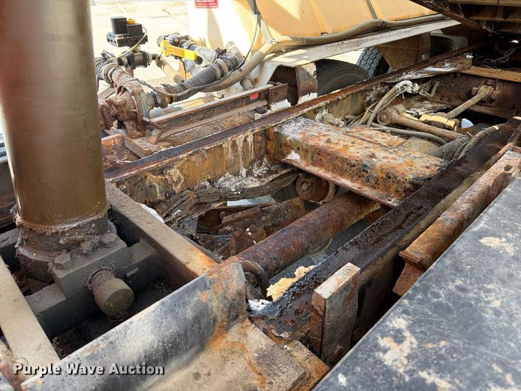 image for item FK2205 2014 International 7600 SBA dump truck