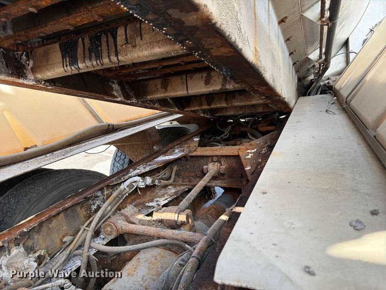 image for item FK2205 2014 International 7600 SBA dump truck