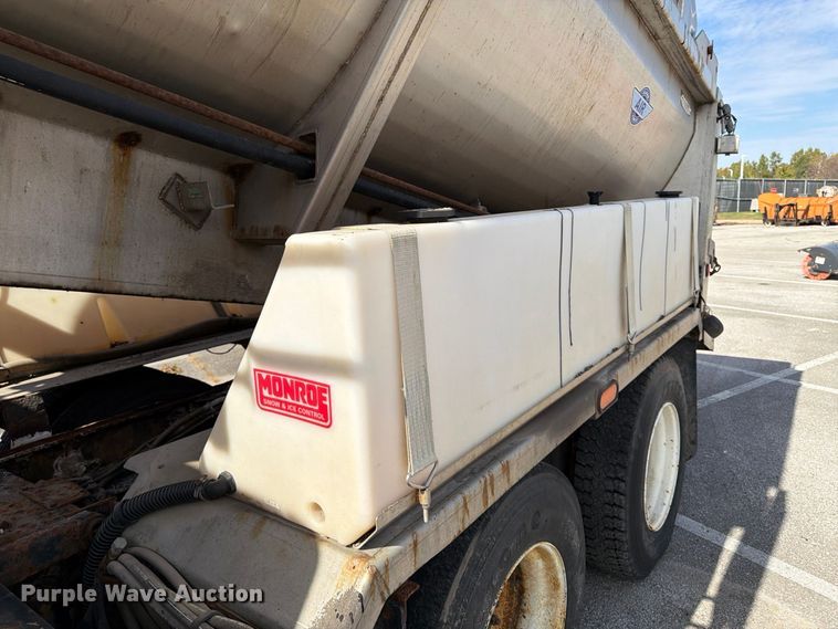 image for item FK2205 2014 International 7600 SBA dump truck