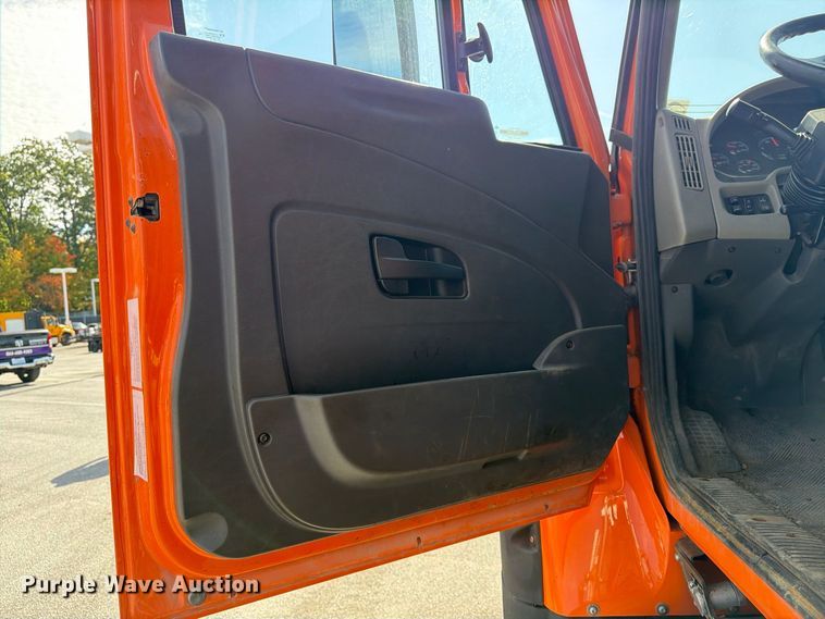 image for item FK2205 2014 International 7600 SBA dump truck