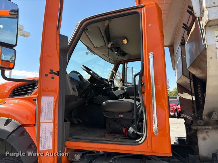 image for item FK2205 2014 International 7600 SBA dump truck