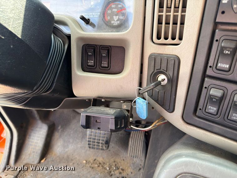 image for item FK2205 2014 International 7600 SBA dump truck