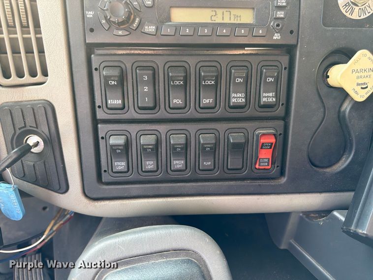 image for item FK2205 2014 International 7600 SBA dump truck