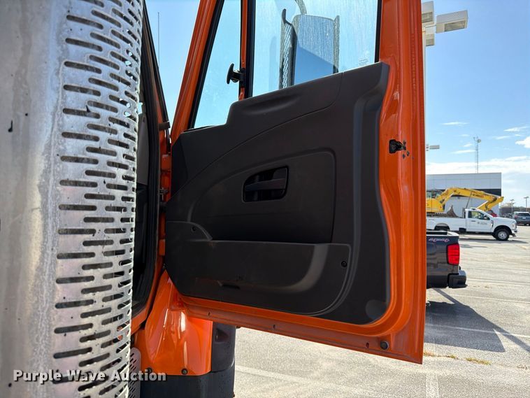 image for item FK2205 2014 International 7600 SBA dump truck
