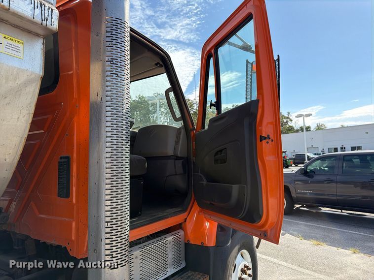 image for item FK2205 2014 International 7600 SBA dump truck