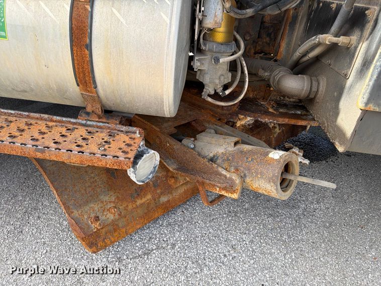 image for item FK2205 2014 International 7600 SBA dump truck