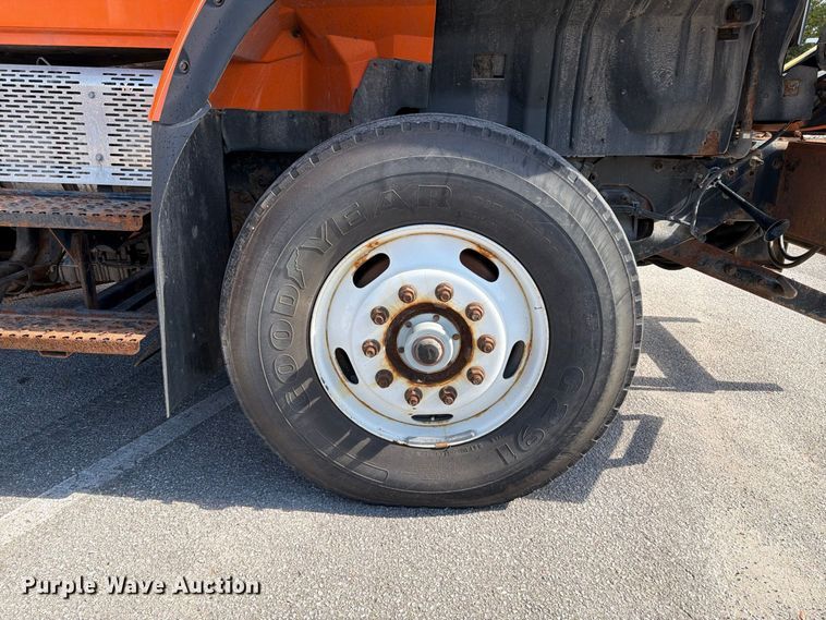 image for item FK2205 2014 International 7600 SBA dump truck