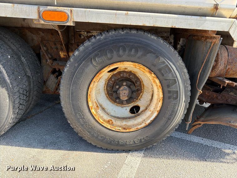 image for item FK2205 2014 International 7600 SBA dump truck