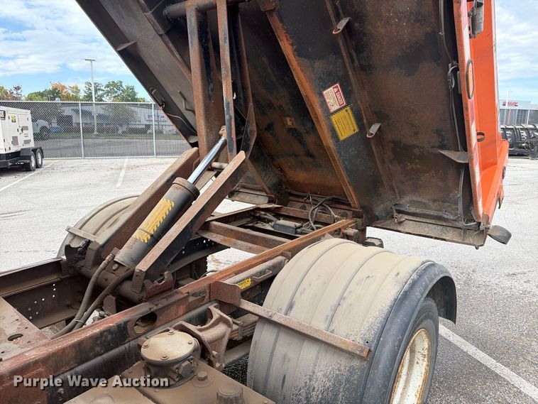 image for item FK2206 2011 International 4300 SBA dump truck