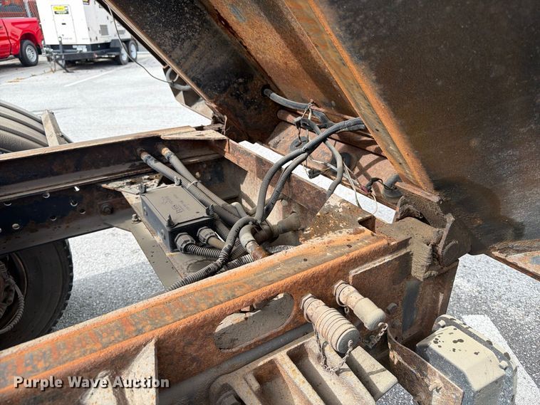 image for item FK2206 2011 International 4300 SBA dump truck
