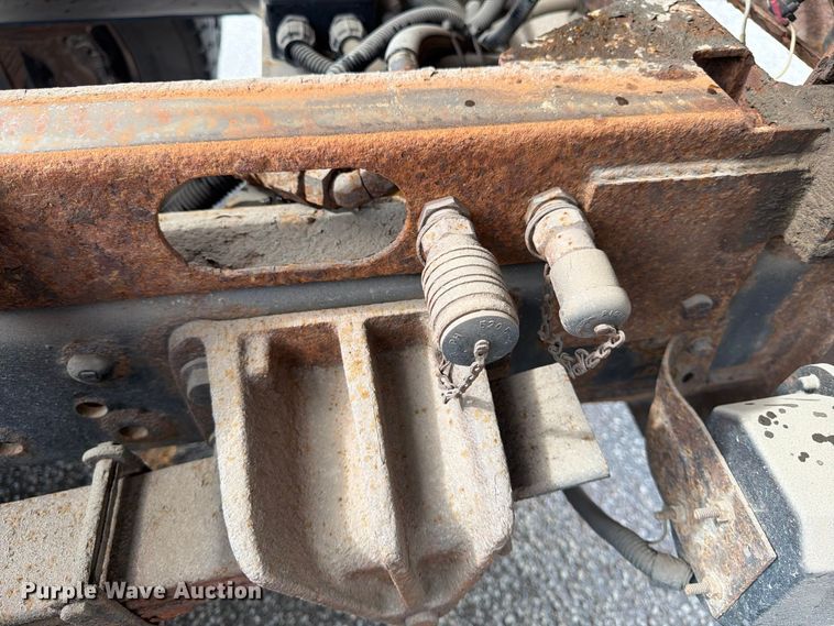 image for item FK2206 2011 International 4300 SBA dump truck