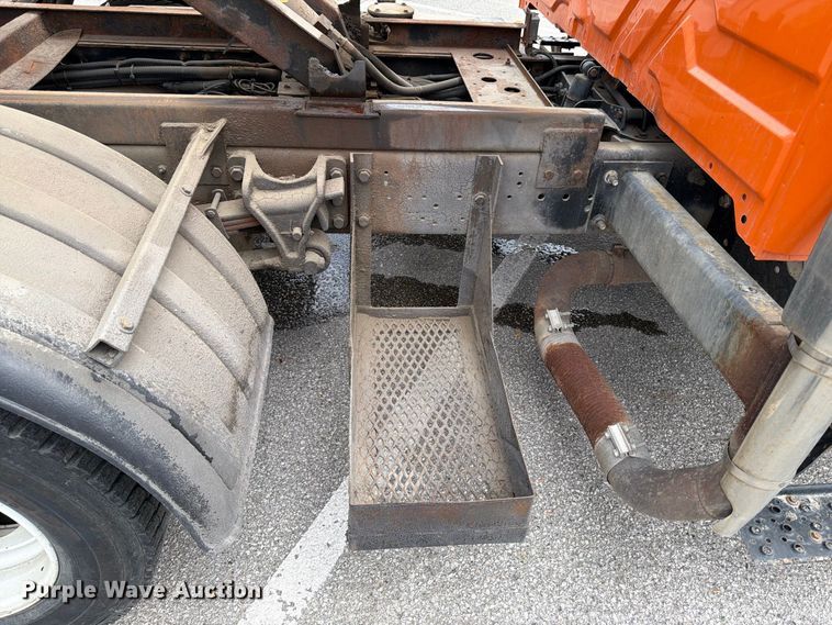 image for item FK2206 2011 International 4300 SBA dump truck
