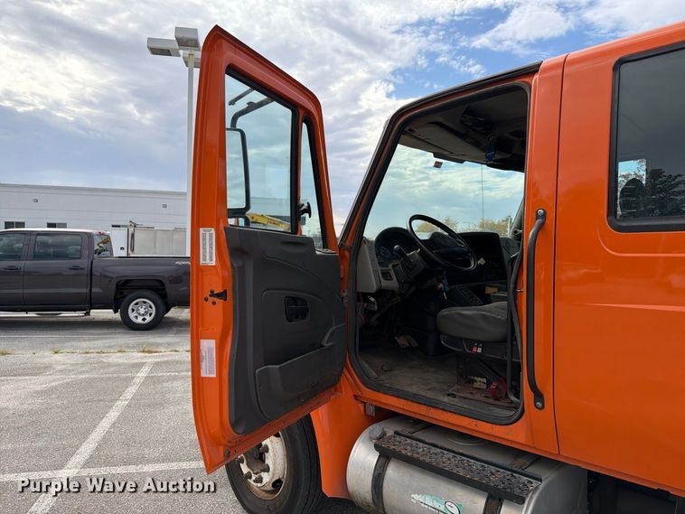 image for item FK2206 2011 International 4300 SBA dump truck