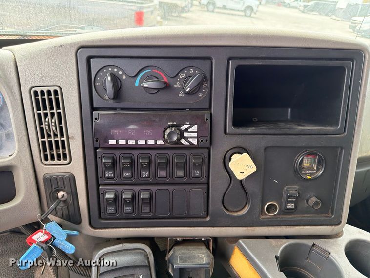 image for item FK2206 2011 International 4300 SBA dump truck
