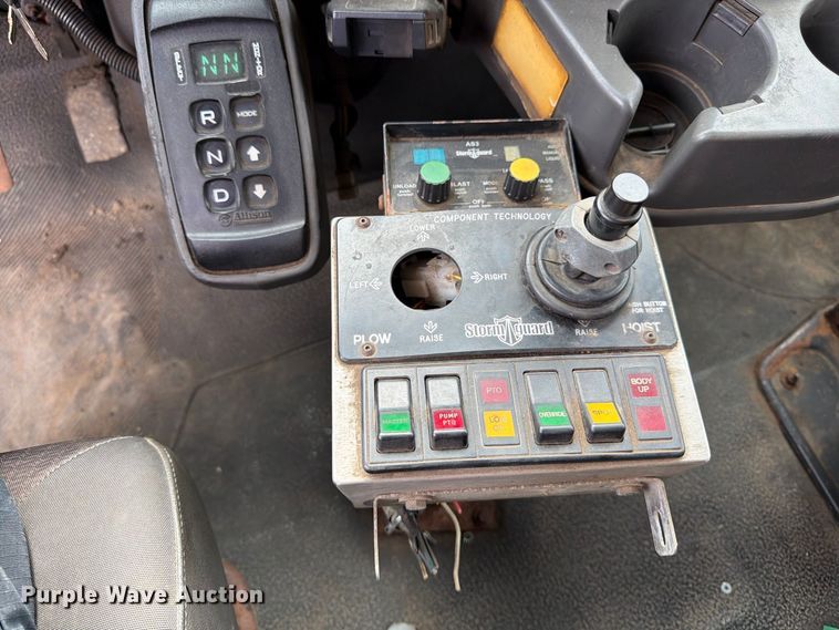 image for item FK2206 2011 International 4300 SBA dump truck