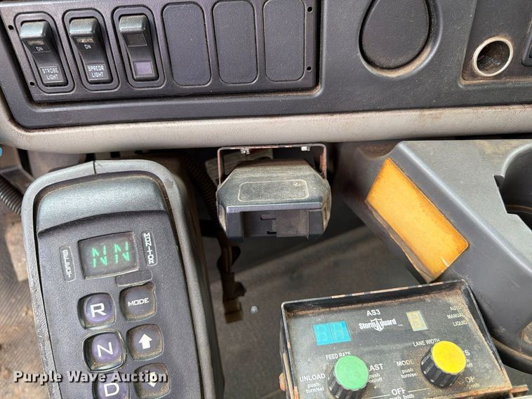 image for item FK2206 2011 International 4300 SBA dump truck