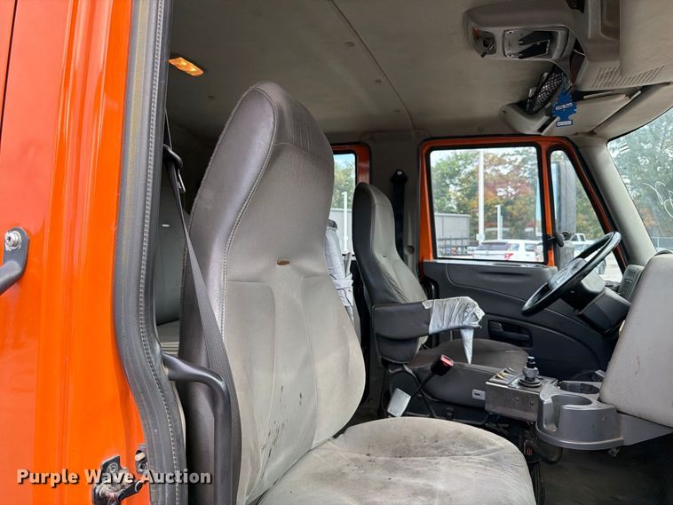 image for item FK2206 2011 International 4300 SBA dump truck